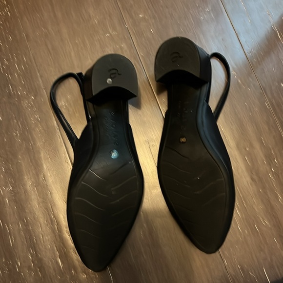 Navy leather sling back pumps - Picture 2 of 2